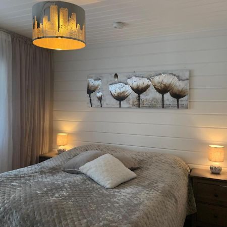Elegant Villa On The Shore Of Lake Saimaa ลาเปเอรันตา ภายนอก รูปภาพ