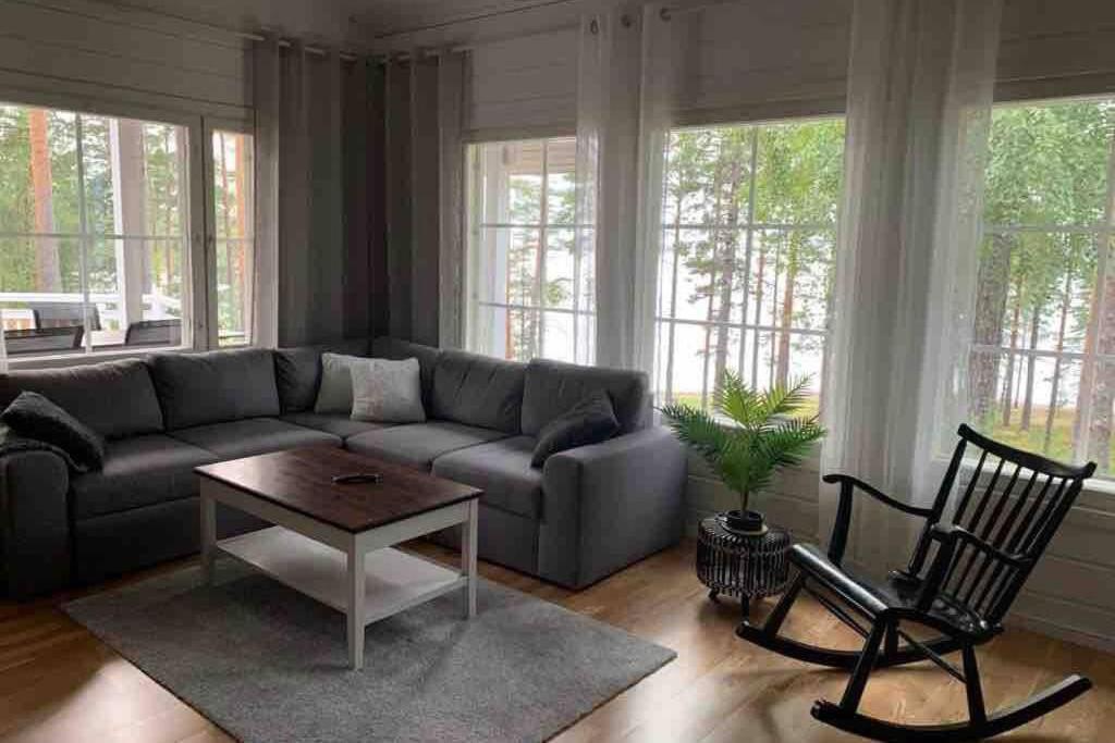 Elegant Villa On The Shore Of Lake Saimaa ลาเปเอรันตา ภายนอก รูปภาพ